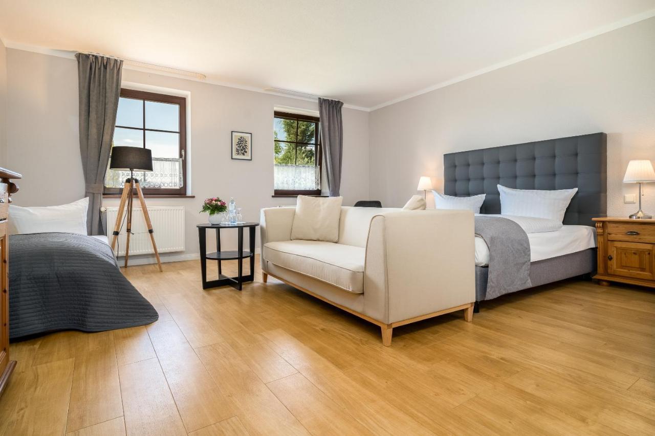 Residenz Am Ostufer Hotel Boek Екстериор снимка