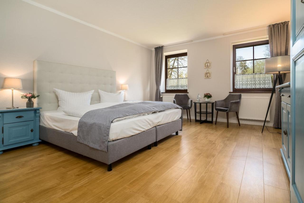 Residenz Am Ostufer Hotel Boek Екстериор снимка