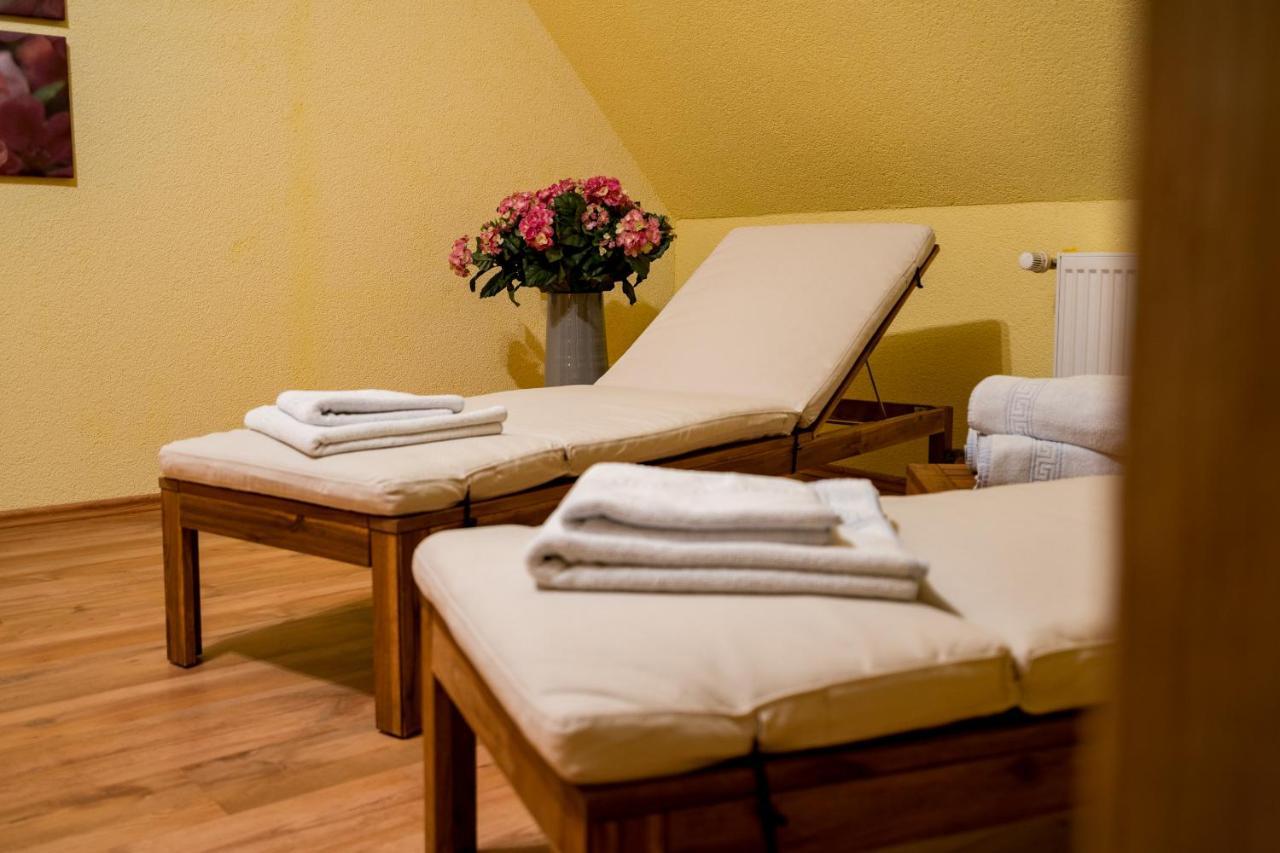 Residenz Am Ostufer Hotel Boek Екстериор снимка