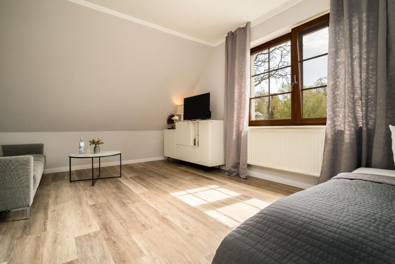 Residenz Am Ostufer Hotel Boek Екстериор снимка